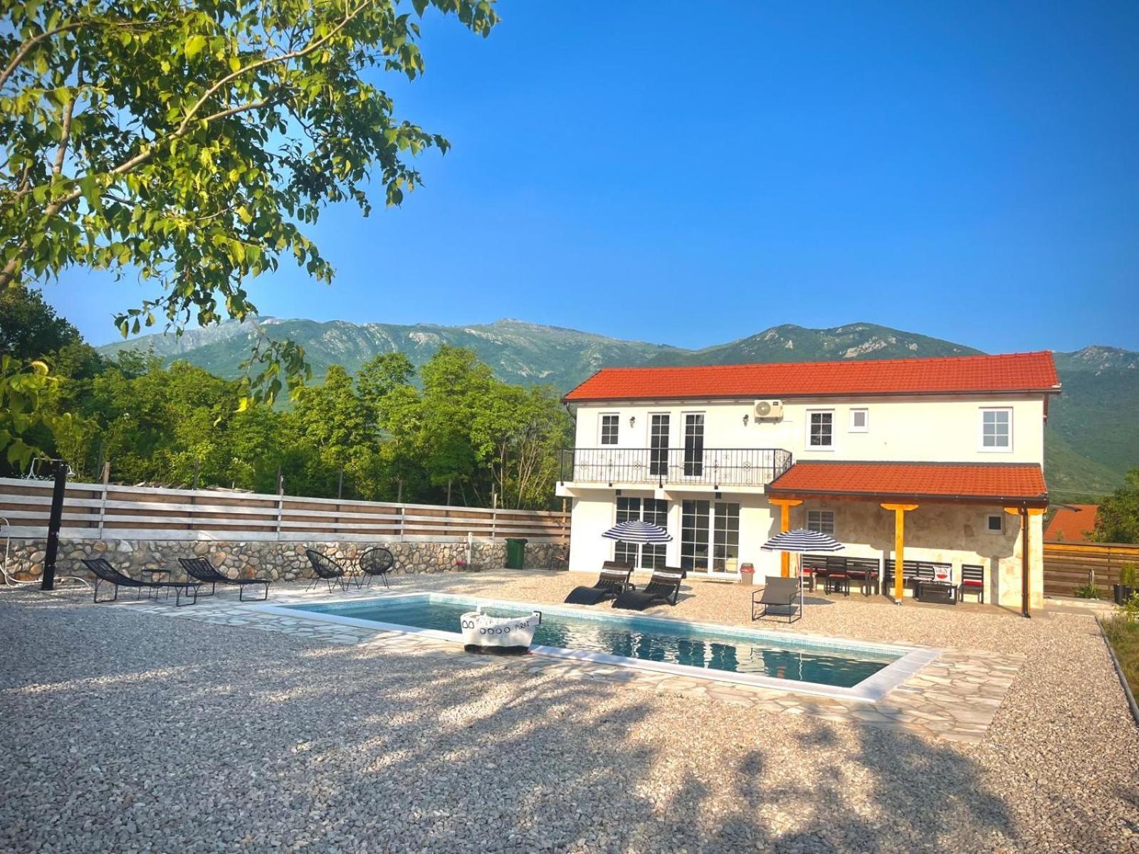 Villa Village Pool Silentium Mostar